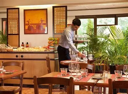 Sure By Western Valence Nord Hotel