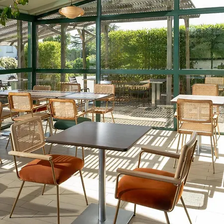 Sure By Western Valence Nord-restaurant Bourg-lès-Valence